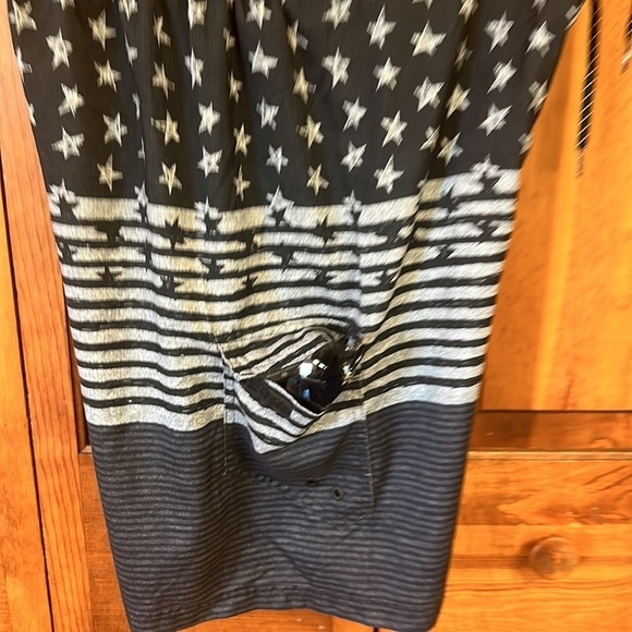 Ocean Current Black & Grey Stars and Stripes Swim Trunks/Board Shorts Size L - Picture 3 of 9